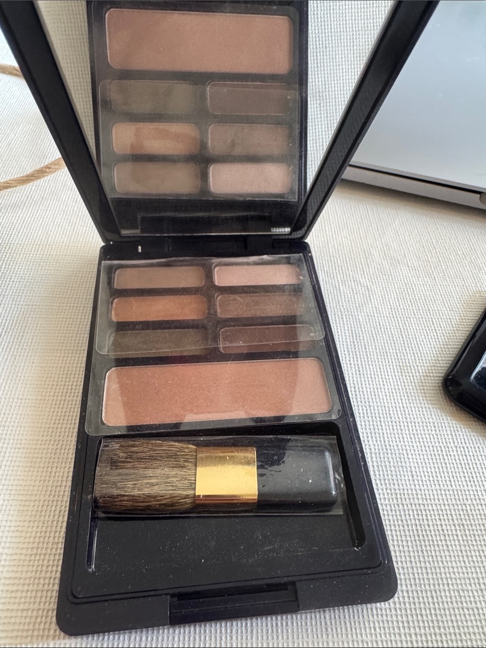 New Estée Lauder bronze goddess + eyeshadow